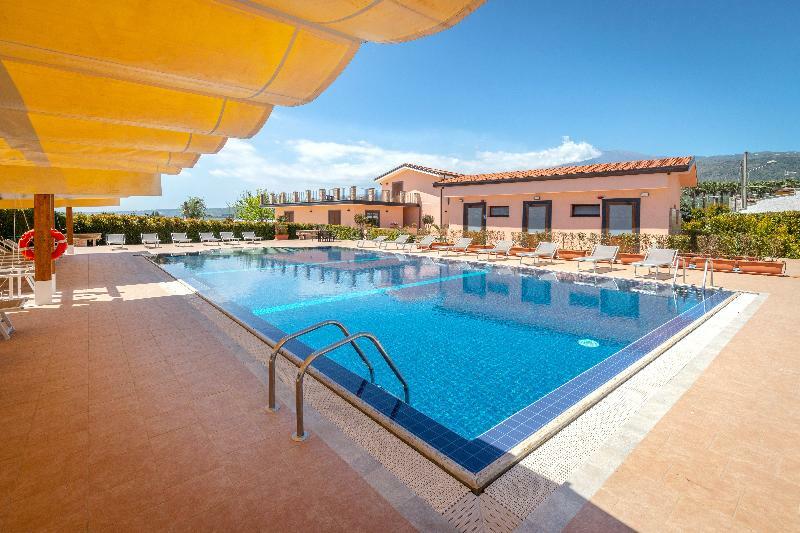 Il Giardino Country Holiday With Pool Taormina Buitenkant foto